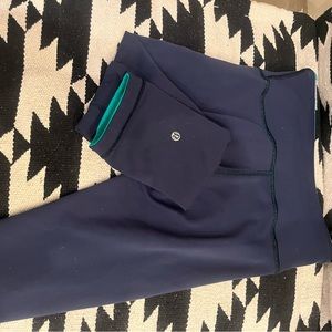 Cropped lululemon reversible leggings